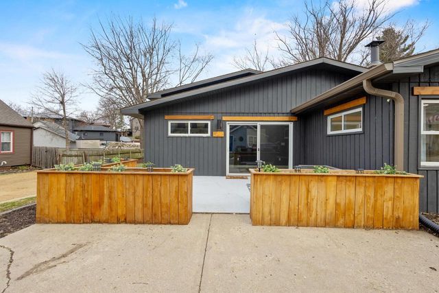 4516 Lakeview Avenue, Mcfarland, WI 53558