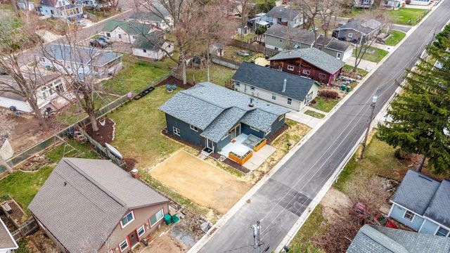 4516 Lakeview Avenue, Mcfarland, WI 53558