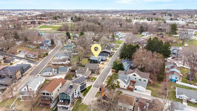 4516 Lakeview Avenue, Mcfarland, WI 53558