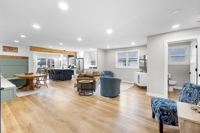 4516 Lakeview Avenue, Mcfarland, WI 53558