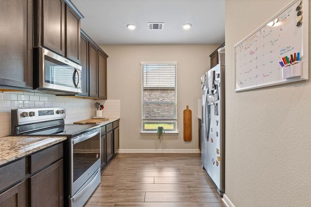 1037 Mcdonald Drive, Crowley, TX 76036