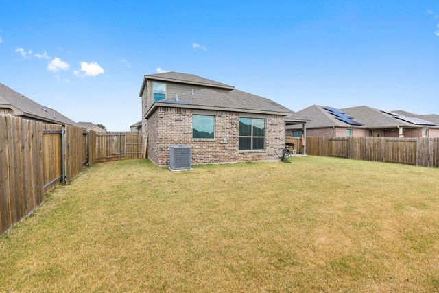 1037 Mcdonald Drive, Crowley, TX 76036