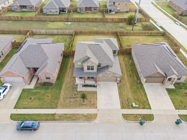 1037 Mcdonald Drive, Crowley, TX 76036