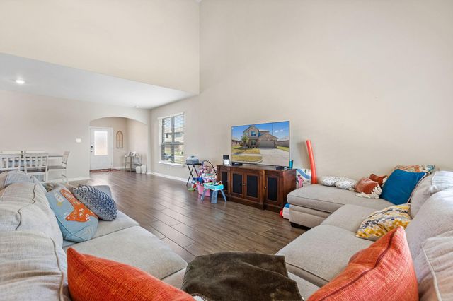 1037 Mcdonald Drive, Crowley, TX 76036