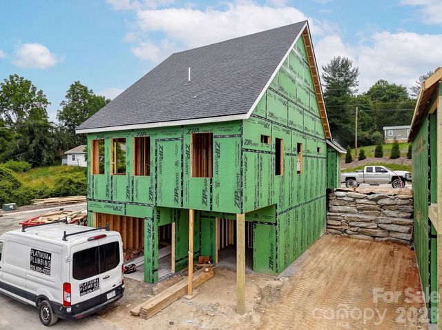 165 Martha Avenue, Hendersonville, NC 28792