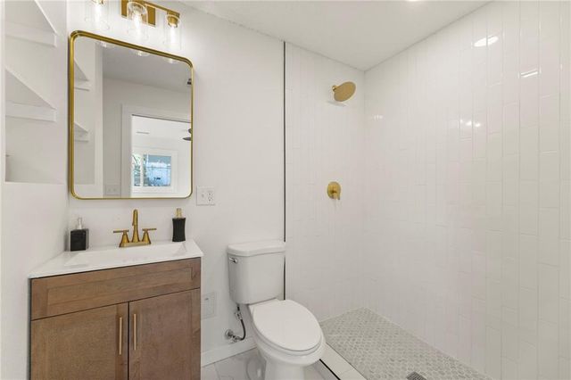 12012 E 37th Street S, Independence, MO 64052