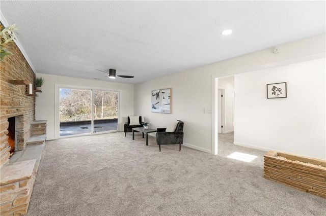 12012 E 37th Street S, Independence, MO 64052