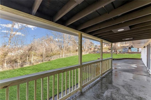 12012 E 37th Street S, Independence, MO 64052