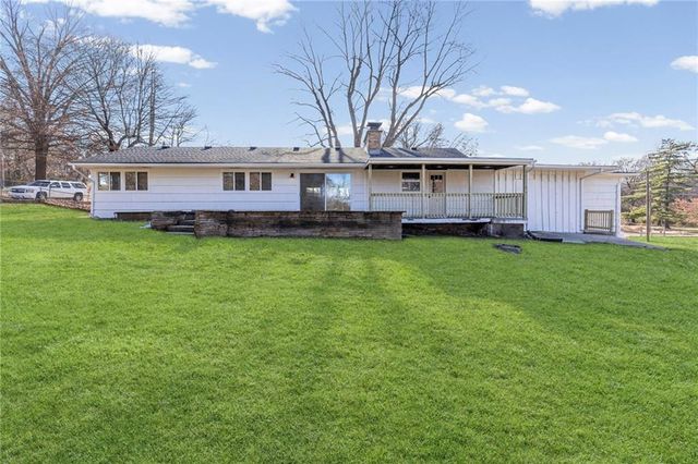 12012 E 37th Street S, Independence, MO 64052