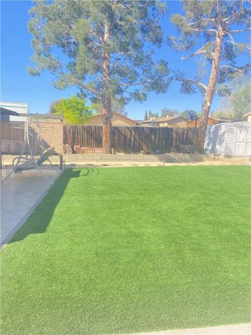 16402 Llanada Avenue, Victorville, CA 92394