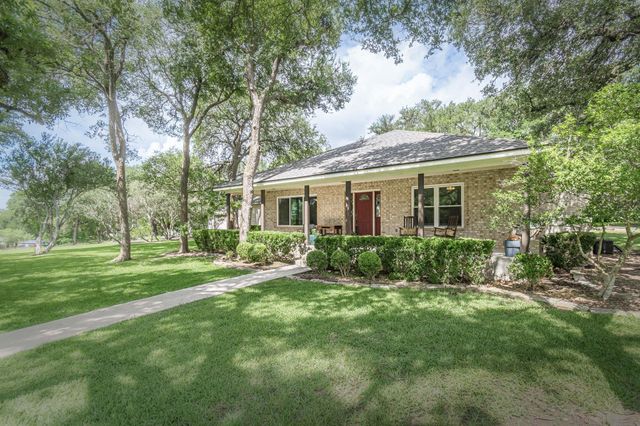 4104 Oak ST, San Marcos, TX 78666