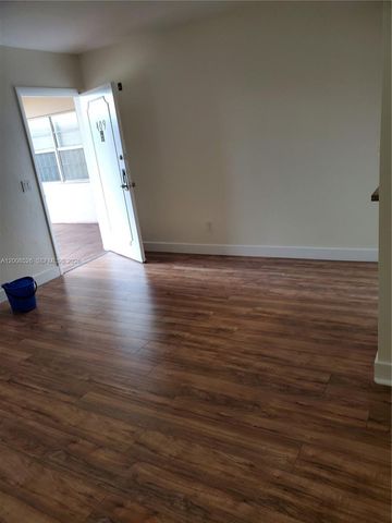 1230 NE 139th St 409, North Miami, FL 33161