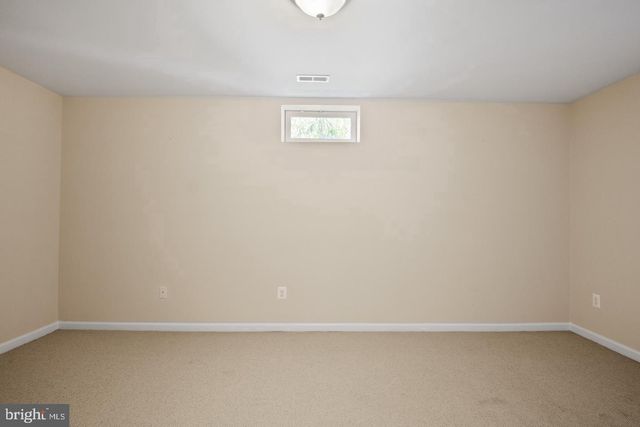 211 PARK GATE DR SE, Leesburg, VA 20175