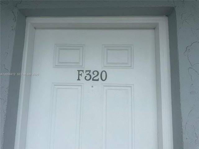 1725 W 60th St F320, Hialeah, FL 33012