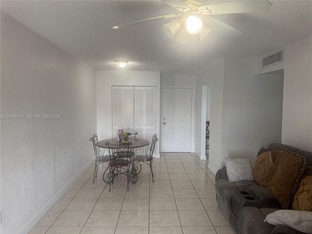 1725 W 60th St F320, Hialeah, FL 33012