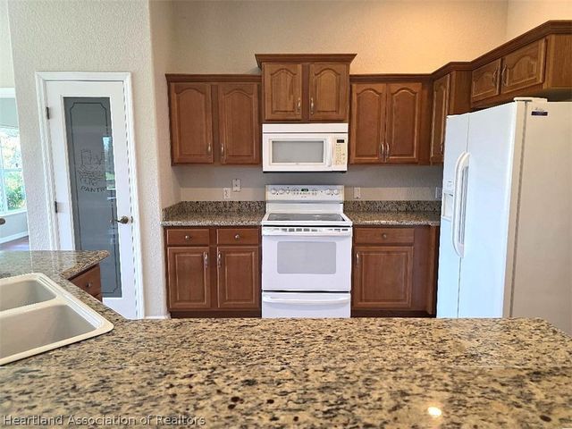 103 Citrus Road NE, Lake Placid, FL 33852
