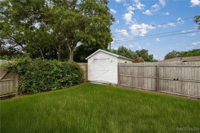 316 S Lincoln Avenue, Beverly Hills, FL 34465