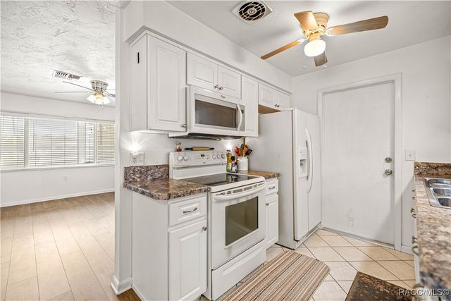 316 S Lincoln Avenue, Beverly Hills, FL 34465