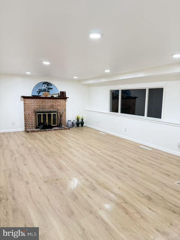 621 CROYDEN DR, Cherry Hill, NJ 08003