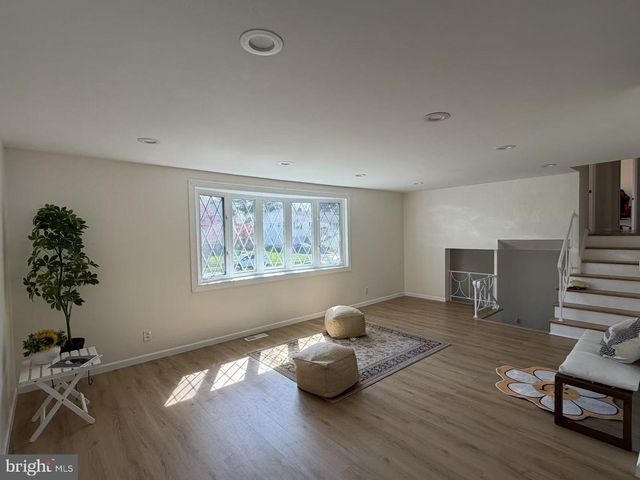 621 CROYDEN DR, Cherry Hill, NJ 08003