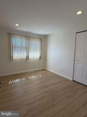 621 CROYDEN DR, Cherry Hill, NJ 08003