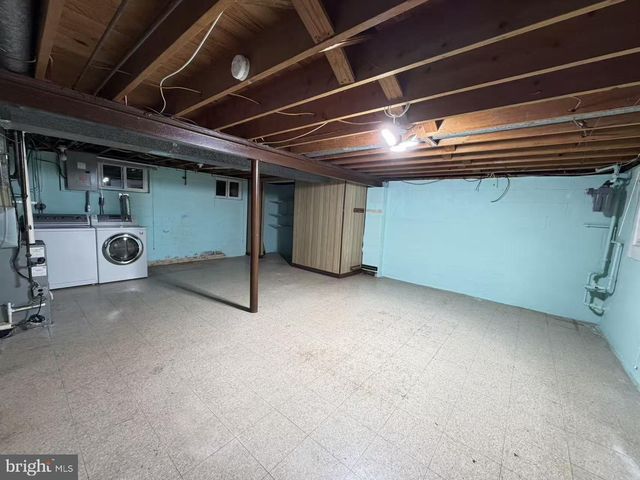 621 CROYDEN DR, Cherry Hill, NJ 08003