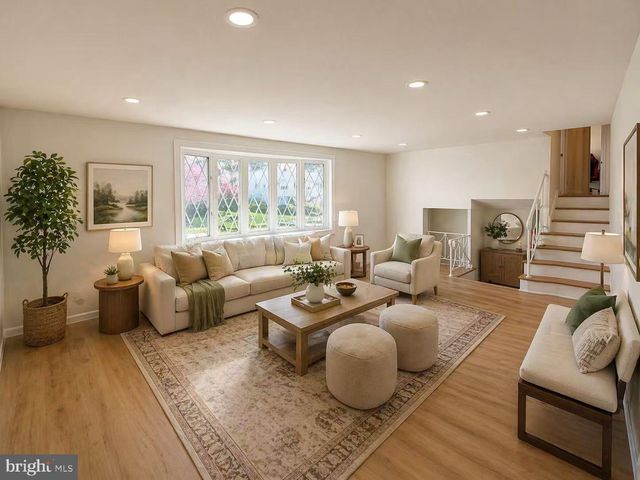 621 CROYDEN DR, Cherry Hill, NJ 08003