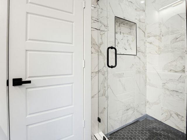 7727 Brownsville Avenue, Dallas, TX 75216