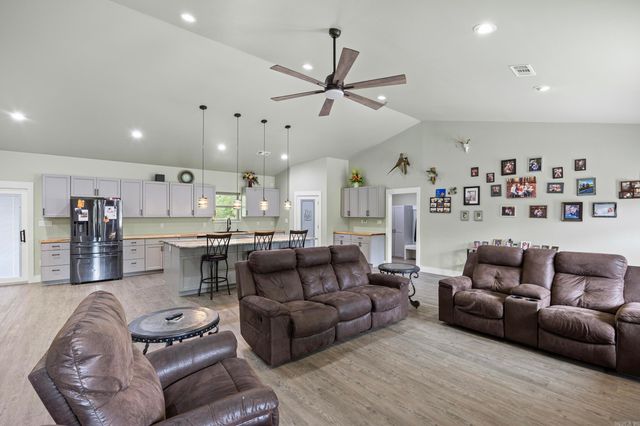 87 Randall Circle, Russellville, AR 72802