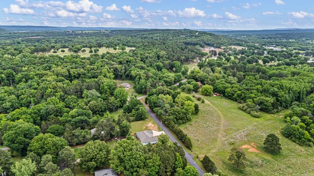 87 Randall Circle, Russellville, AR 72802