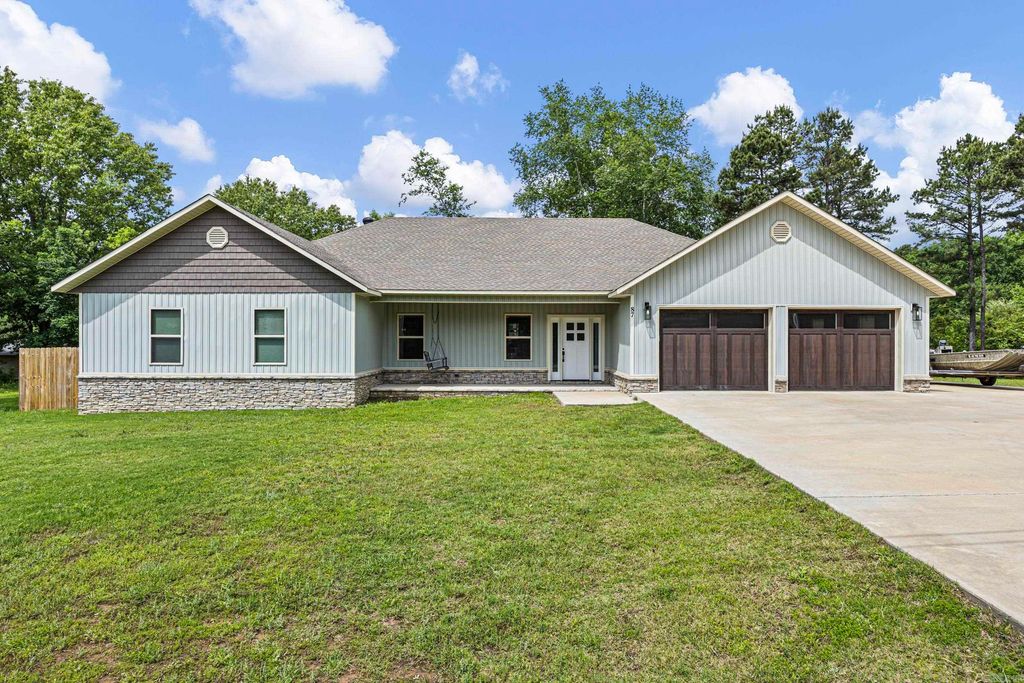 87 Randall Circle, Russellville, AR 72802