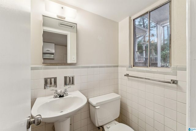 860 MARION LANE, Birmingham, AL 35235