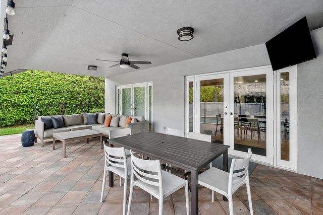 990 NW 8th Street, Boca Raton, FL 33486