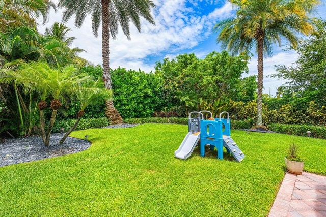 990 NW 8th Street, Boca Raton, FL 33486
