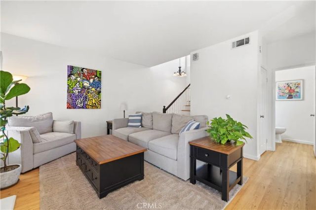 28127 Bobwhite Circle 98, Saugus, CA 91350
