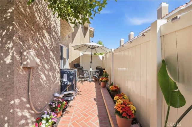 28127 Bobwhite Circle 98, Saugus, CA 91350