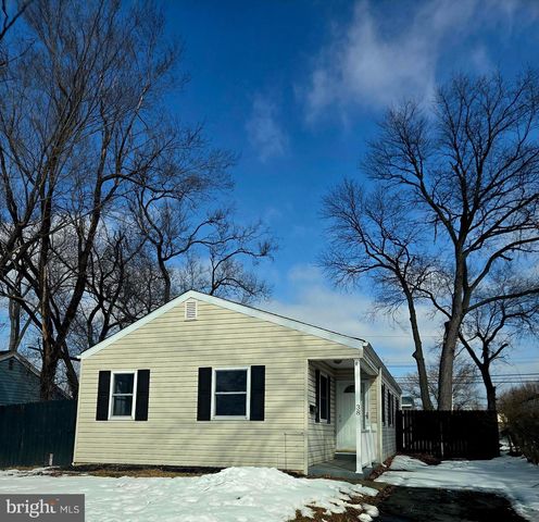 38 LEA RD, New Castle, DE 19720