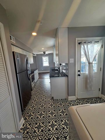 38 LEA RD, New Castle, DE 19720