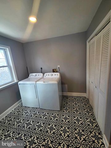 38 LEA RD, New Castle, DE 19720