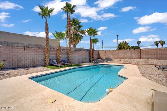 3831 Calle De Benito, Las Vegas, NV 89121