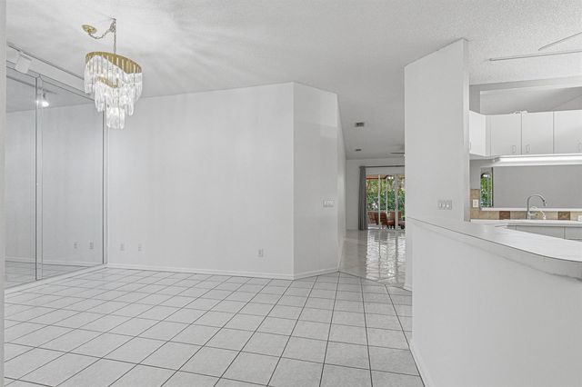 10168 LOMBARDY Drive 10168, Tamarac, FL 33321