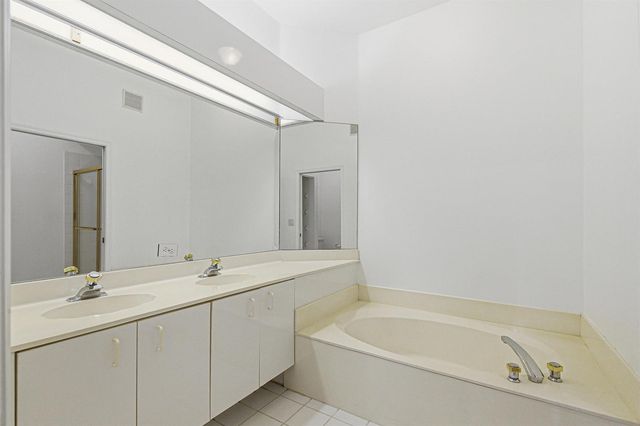 10168 LOMBARDY Drive 10168, Tamarac, FL 33321