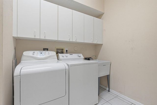 10168 LOMBARDY Drive 10168, Tamarac, FL 33321