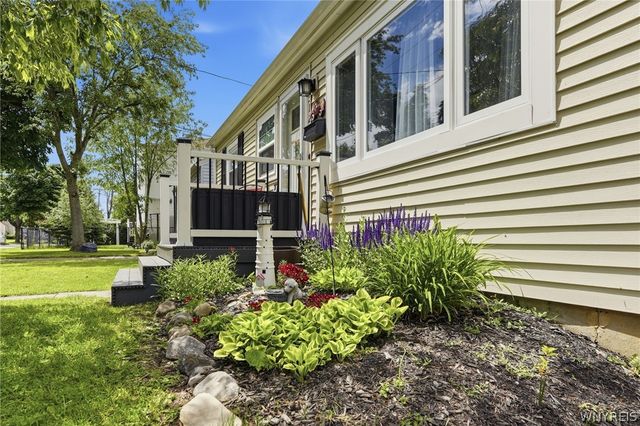 512 Saint Lawrence Avenue, Buffalo, NY 14216