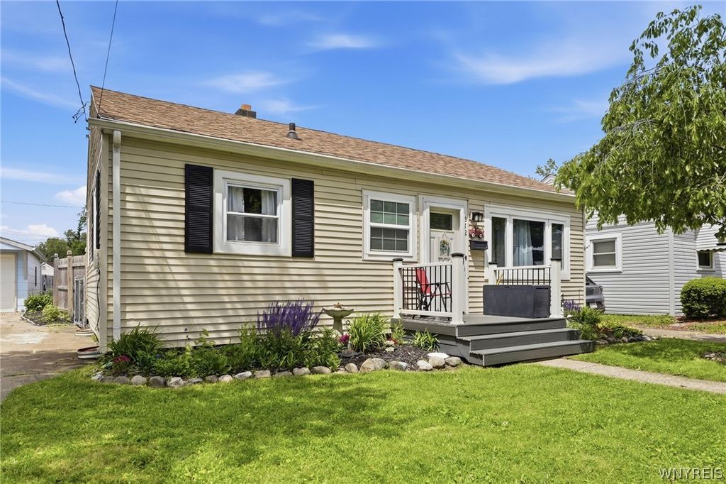 512 Saint Lawrence Avenue, Buffalo, NY 14216