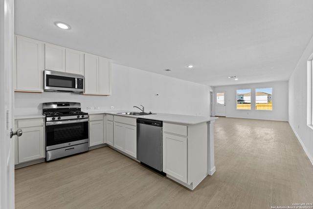 3832 Swift Fox Rd, New Braunfels, TX 78130