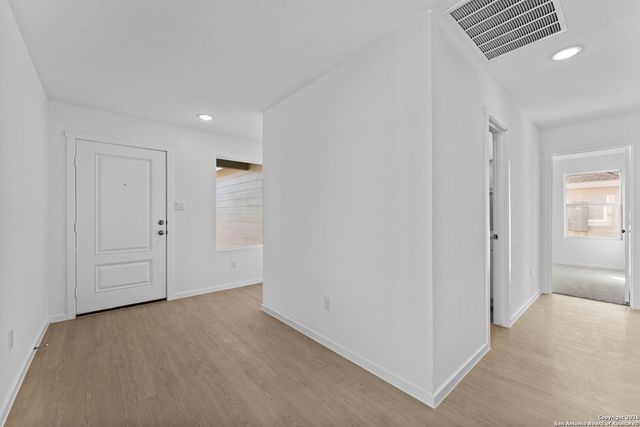 3832 Swift Fox Rd, New Braunfels, TX 78130