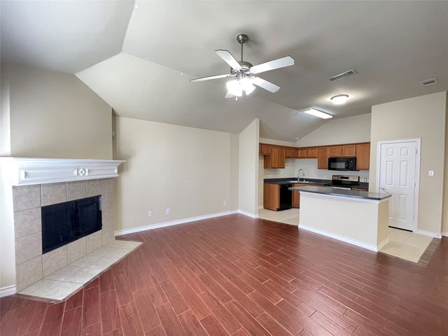 1253 Rosedale Springs Lane, Fort Worth, TX 76134