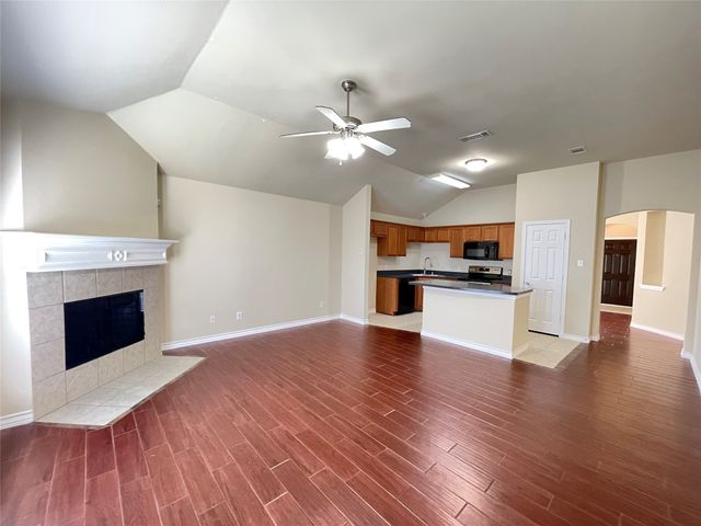 1253 Rosedale Springs Lane, Fort Worth, TX 76134