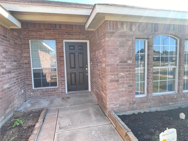 1253 Rosedale Springs Lane, Fort Worth, TX 76134